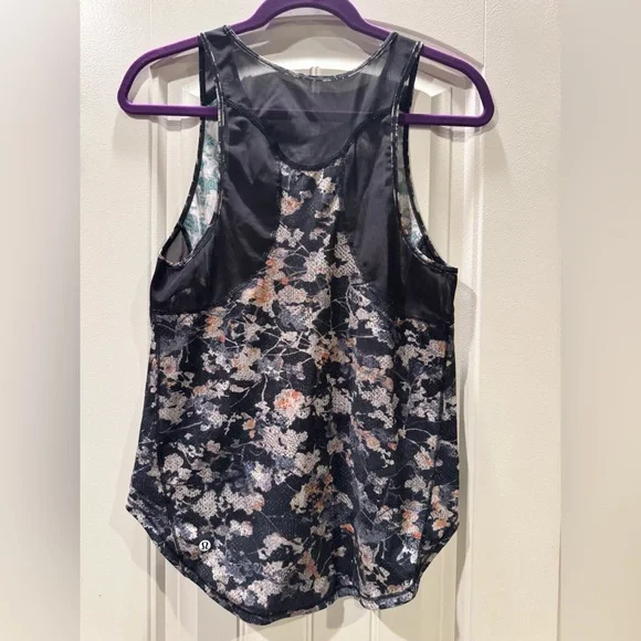 Lululemon Sculpt Tank II in Spring Bloom Multi / Black - Picture 3 of 6